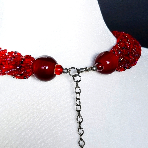 Glass seed bead vintage woven red necklace - Picture 4 of 6